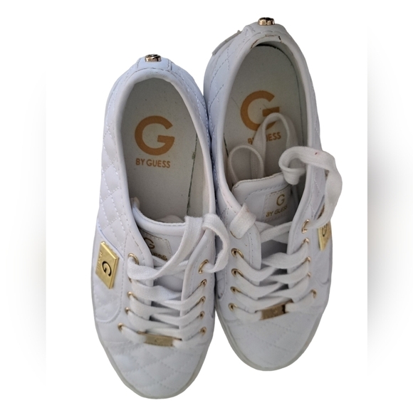 Womens G By Guess White Leather look Quilted Pattern leather sole coastal 6.5 - Picture 6 of 11